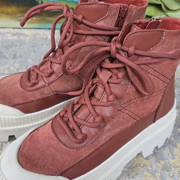 GIanni Bini Wander Lust Lug Sole Platform booties - Picture 9 of 15